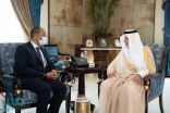 الأمير خالد الفيصل يستقبل السفير المصري