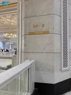 “العناية بالحرمين” تُطلق مشروع “لوحات ترميز الأعمدة” في المسجد الحرام