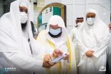 الرئيس العام لشؤون الحرمين يدشن حملة “خدمة معتمرينا شرف لمنسوبينا”