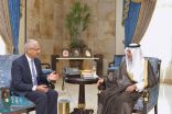 الأمير خالد الفيصل يستقبل سفير أستراليا لدى المملكة