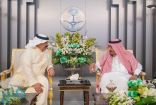 خادم الحرمين الشريفين يعقد جلسة مباحثات مع ملك البحرين