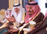 خادم الحرمين يستقبل الأمراء والعلماء وجمعًا من المواطنين
