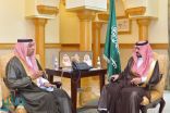 نائب أمير مكة يتسلّم التقرير الإحصائي لميناء جدة الإسلامي