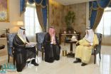 الأمير خالد الفيصل ونائبه يتسلمان التقرير السنوي لمدينة الملك عبدالله الاقتصادية