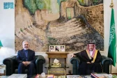 سمو وزير الخارجية يتلقى رسالة خطية من وزير الخارجية الإيراني