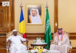 سمو ولي العهد يلتقي رئيس جمهورية تشاد