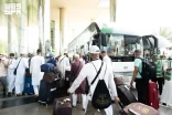 ضيوف برنامج خادم الحرمين الشريفين يغادرون مكة المكرمة إلى المدينة المنورة بعد إتمام مناسك الحج