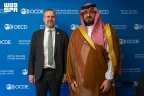 وزير الاقتصاد والتخطيط يجتمع مع وزير المالية والشؤون الاقتصادية في جمهورية آيسلندا