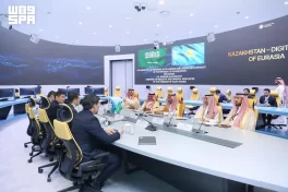 وزير الصناعة والثروة المعدنية يجتمع مع نائب رئيس الوزراء ووزير الخارجية في جمهورية كازاخستان