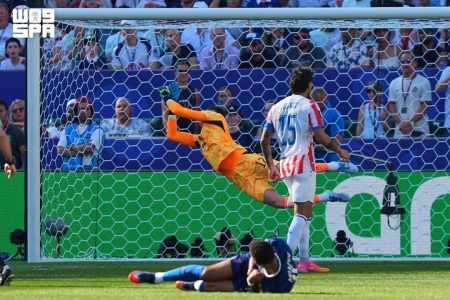 فرنسا تعبر باراغواي إلى ربع النهائي بهدف مبابي