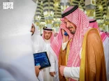 أمير منطقة المدينة المنورة يزور حلقات تحفيظ القرآن الكريم والمتون العلمية في المسجد النبوي