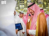 أمير منطقة المدينة المنورة يزور حلقات تحفيظ القرآن الكريم والمتون العلمية في المسجد النبوي