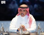وزير الإعلام يلتقي الوفد الإعلامي المرافق لزيارة سمو ولي العهد لفرنسا