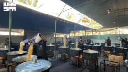 المطبخ المركزي التابع لمركز الملك سلمان للإغاثة يوزّع (25,000) وجبة غذائية ساخنة في قطاع غزة