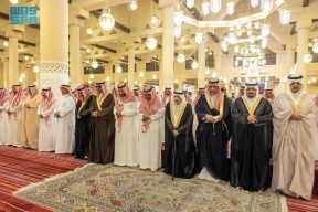 أمير منطقة الرياض يؤدي صلاة الميت على صاحب السمو الأمير محمد بن فيصل بن محمد بن سعد بن محمد بن سعود بن عبدالرحمن آل سعود