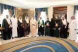 بالصور .. الأمير خالد الفيصل يكرم طلاب وطالبات تعليم مكة وجدة الفائزين بجوائز (آيسف 2022)