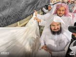 “السديس” يشارك في مراسم رفع ثوب الكعبة المشرفة استعداداً لدخول موسم الحج