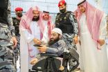 “السديس” يتفقد رضا الخدمات المقدمة لذوي الإعاقة في المسجد الحرام