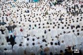 جموع المصلين صلاة عيد الأضحى في المسجد الحرام وسط أجواء روحانية وإيمانية