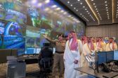الأمير عبدالعزيز بن سعود يقف على سير العمل في مركز القيادة والسيطرة لأمن الحج بمقر الأمن العام في مشعر منى