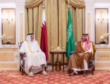 سمو ولي العهد يلتقي سمو أمير دولة قطر
