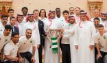 سمو ولي العهد يستقبل مسؤولي ولاعبي النادي الأهلي ويهنئهم بتحقيق بطولة دوري أبطال آسيا للنخبة 2025