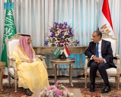 سمو وزير الخارجية يلتقي وزير الخارجية المصري على هامش الاجتماع الوزاري الرباعي