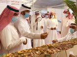 محافظ العقيق يشهد انطلاقة مهرجان التمور الثالث أمام أكثر من 40 عارضًا