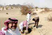 البيئة تواصل ردم آبار مكشوفة في محافظة الجموم
