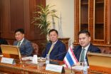 المهندس الفضلي يبحث أوجه التعاون الزراعي والبيئي مع وزير الثروة الطبيعية التايلاندي