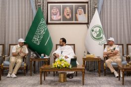 نائب أمير مكة يطّلع على جاهزية المنظومة الصحية والخدمية لضيوف الرحمن في مشعر منى