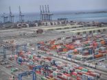 ميناء الملك عبدالعزيز بـ”جدة” يستقبل أكبر سفينة حاويات منذ إنشائه