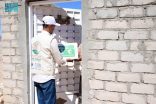 مركز الملك سلمان للإغاثة يوزع (400) كرتون تمر في مديرية عمد بمحافظة حضرموت