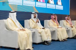 وزير الموارد البشرية خلال لقاءٍ في المدينة المنورة يؤكد إنجاز 92% من مستهدفات إستراتيجية سوق العمل