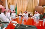 محافظ وادي الدواسر يطلع على المبادرات المجتمعية للجنة التنمية الاجتماعية في نزوى
