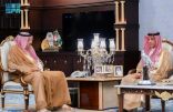 أمير الباحة يطلع على أعمال فرع وزارة النقل وجمعية طرق بالمنطقة