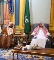 سماحة مفتي عام المملكة يستقبل رئيس الشؤون الدينية بالحرمين وأئمة الحرم