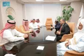 مساعد المشرف العام على مركز الملك سلمان للإغاثة يلتقي سفير تشاد لدى المملكة