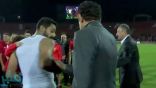 اشتباك بين كهربا ومحمد فضل أثناء حفل تسلم الأهلي درع الدوري (فيديو)