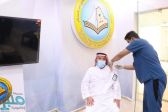 منسوبو فرع الرئاسة العامة لهيئة الأمر بالمعروف بمكة يتلقون الجرعة الأولى من لقاح فيروس كورونا