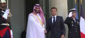 ولي العهد يصل إلى قصر الإليزيه و”ماكرون” في استقباله