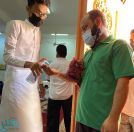 “شباب ناوان التطوعي” يقومون بتنظيم وتعقيم المصلين أثناء دخول الجوامع والمساجد