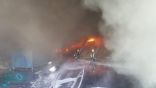 مدني المدينة المنورة يباشر حريق هائل بمصنع إسفنج في المنطقة الصناعية الجديدة
