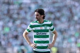 الأهلي يحسم اتفاقه مع ترينكاو لاعب نادي سبورتينغ لشبونة البرتغالي