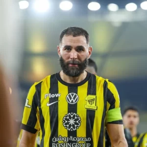 الهلال يعلن التعاقد مع مهاجم الاتحاد كريم بنزيما