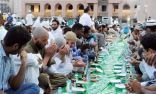 ربط مقدمي خدمة إفطار الصائمين بالمسجد النبوي بشركات الإعاشة إلكترونيًا