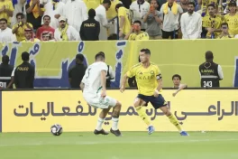 النصر يحسم الكلاسيكو أمام الأهلي بثنائية ويواصل صدارة دوري روشن