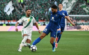 محرز يحسمها في الوقت القاتل.. الأهلي يتجاوز الدحيل ويبلغ ربع نهائي آسيا