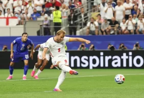 هاري كين يقود إنجلترا لعبور كرواتيا برباعية في كأس العالم 2026