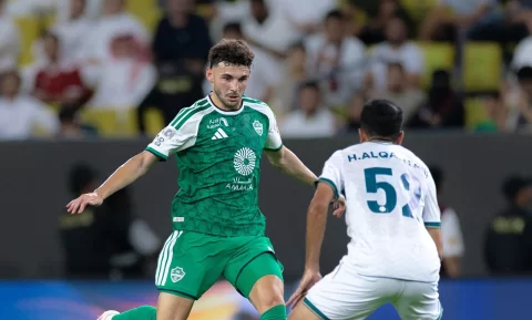 الأهلي يفتتح مشواره في دوري روشن بالفوز على الدرعية